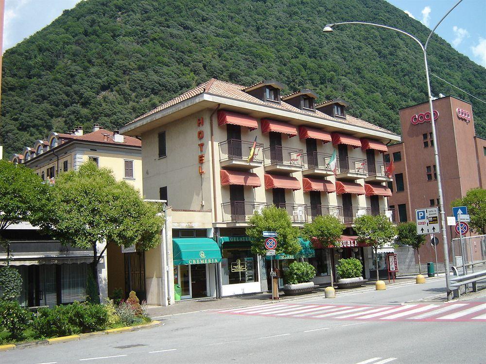 Hotel Meuble Moderno Laveno-Mombello Kültér fotó